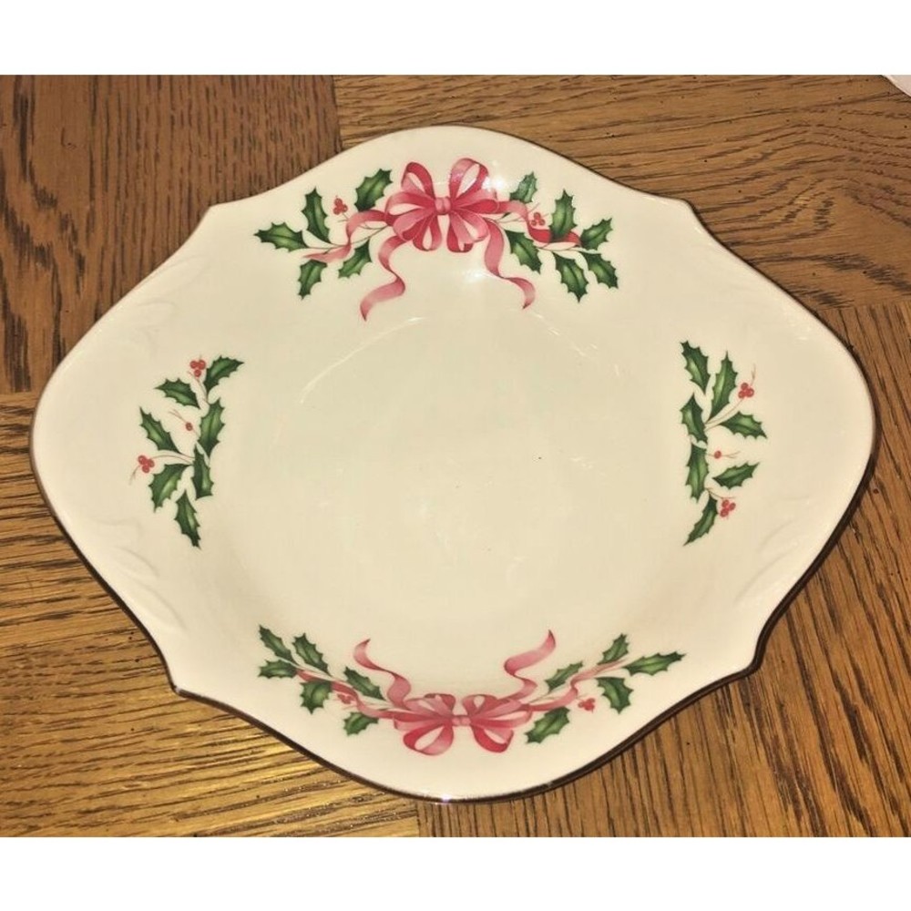 Lenox Holiday Collection Oval Bowl Holly Berries Bow Candy Snack Nut Christmas